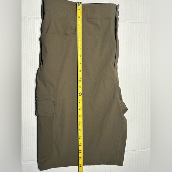 Orvis Shorts Mens Green Cargo Tech Hiking Outdoors Performance Stretch - Picture 4 of 7